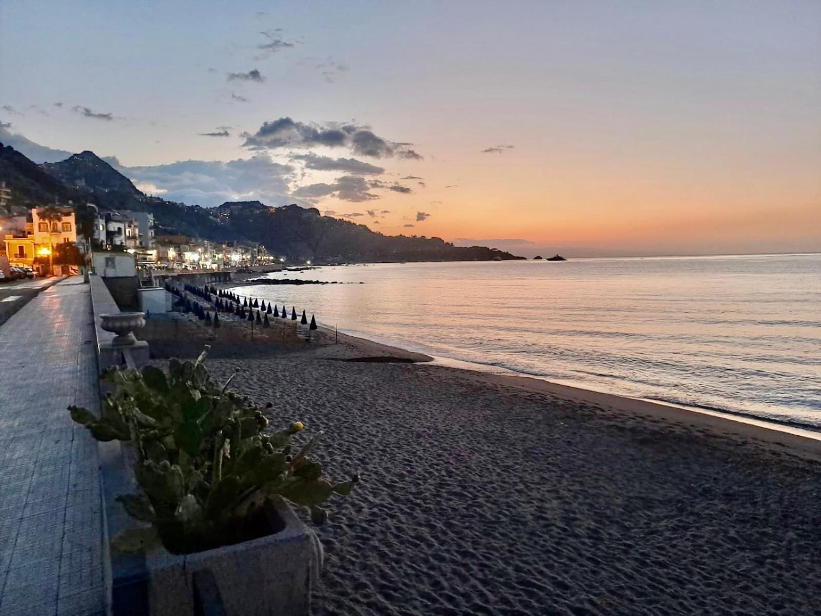 Nausica17 Naxos Bay Lägenhet Giardini Naxos Exteriör bild